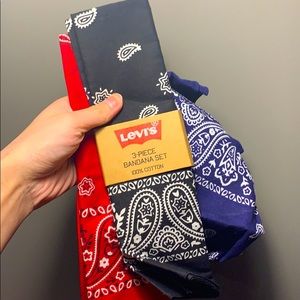 Levi’s cotton wrap, headband